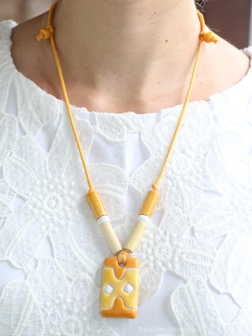 Colar Pingente com Brinco - Amarelo Ouro